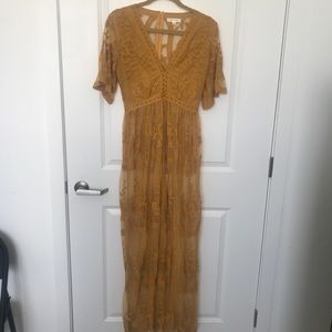 LONG YELLOW LACE DRESS